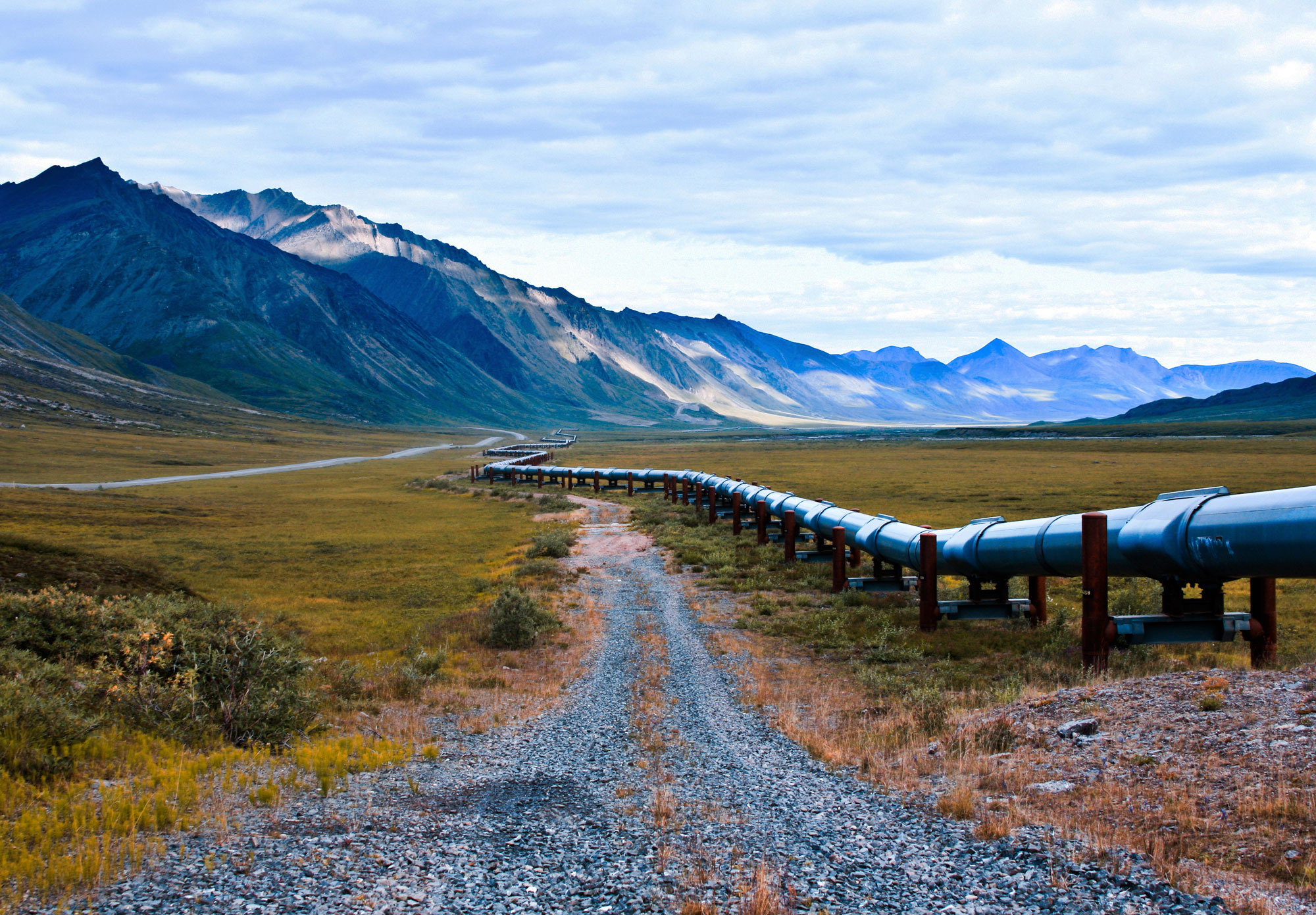 Alaskan-oil-pipeline